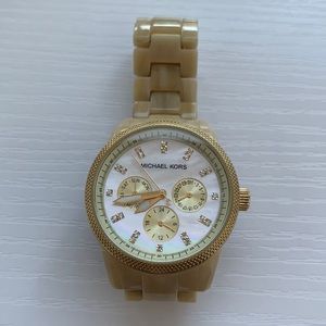 Cream tortoise shell Michael kors watch